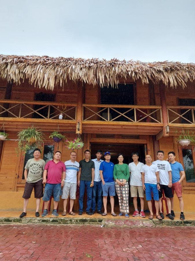 Flower Hmong Homestay Бак Ха Екстериор снимка